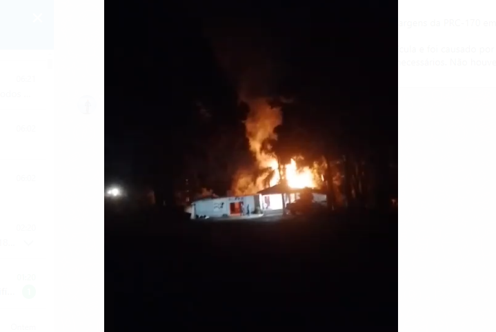 Incêndio destrói boate na PR 170, em Pinhão 
