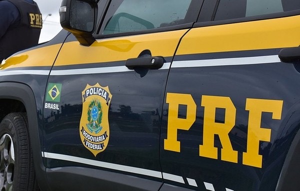 PRF recupera Hyundai Creta furtado na BR-277 após tentativa de fuga; três homens são encaminhados à delegacia 