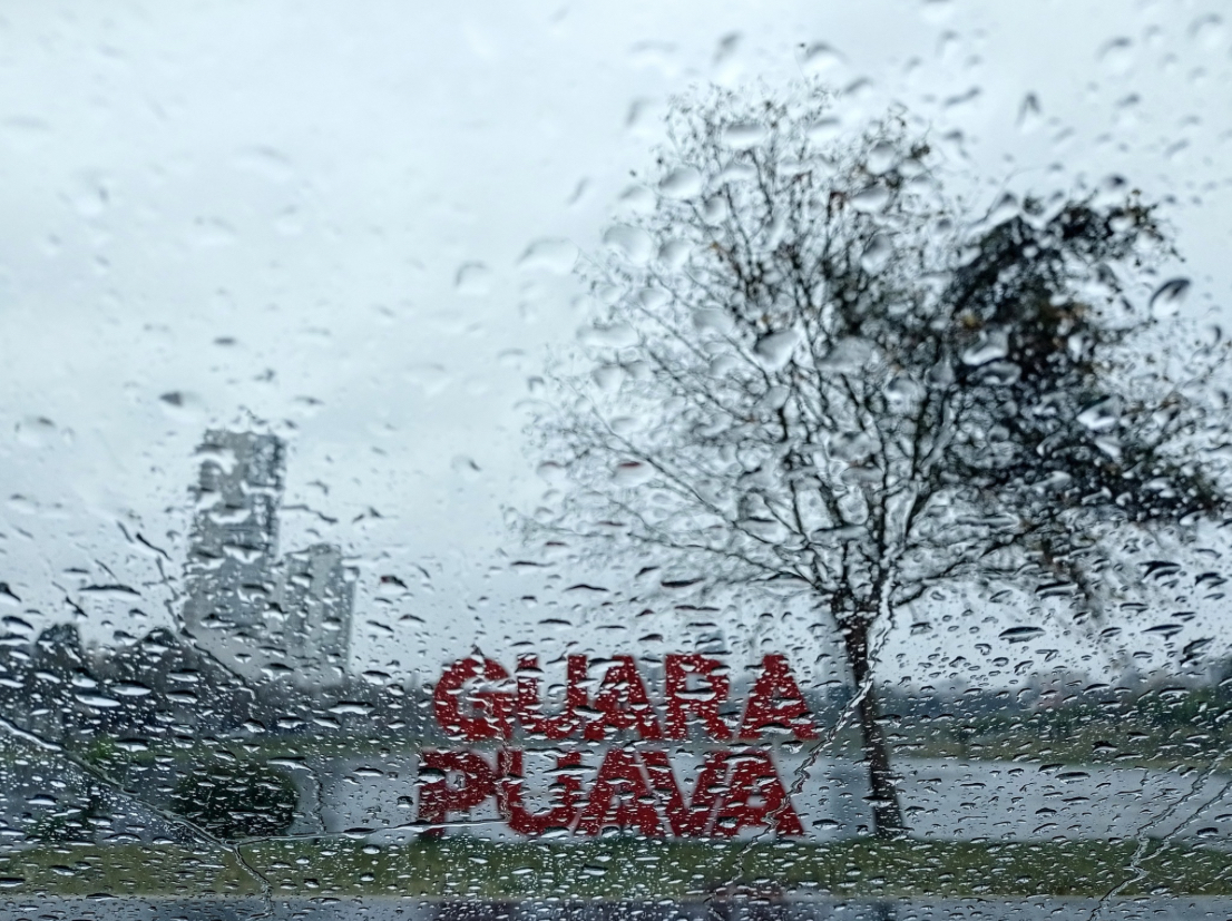 Chuva e frio vão marcar o final de semana, prevê Simepar  