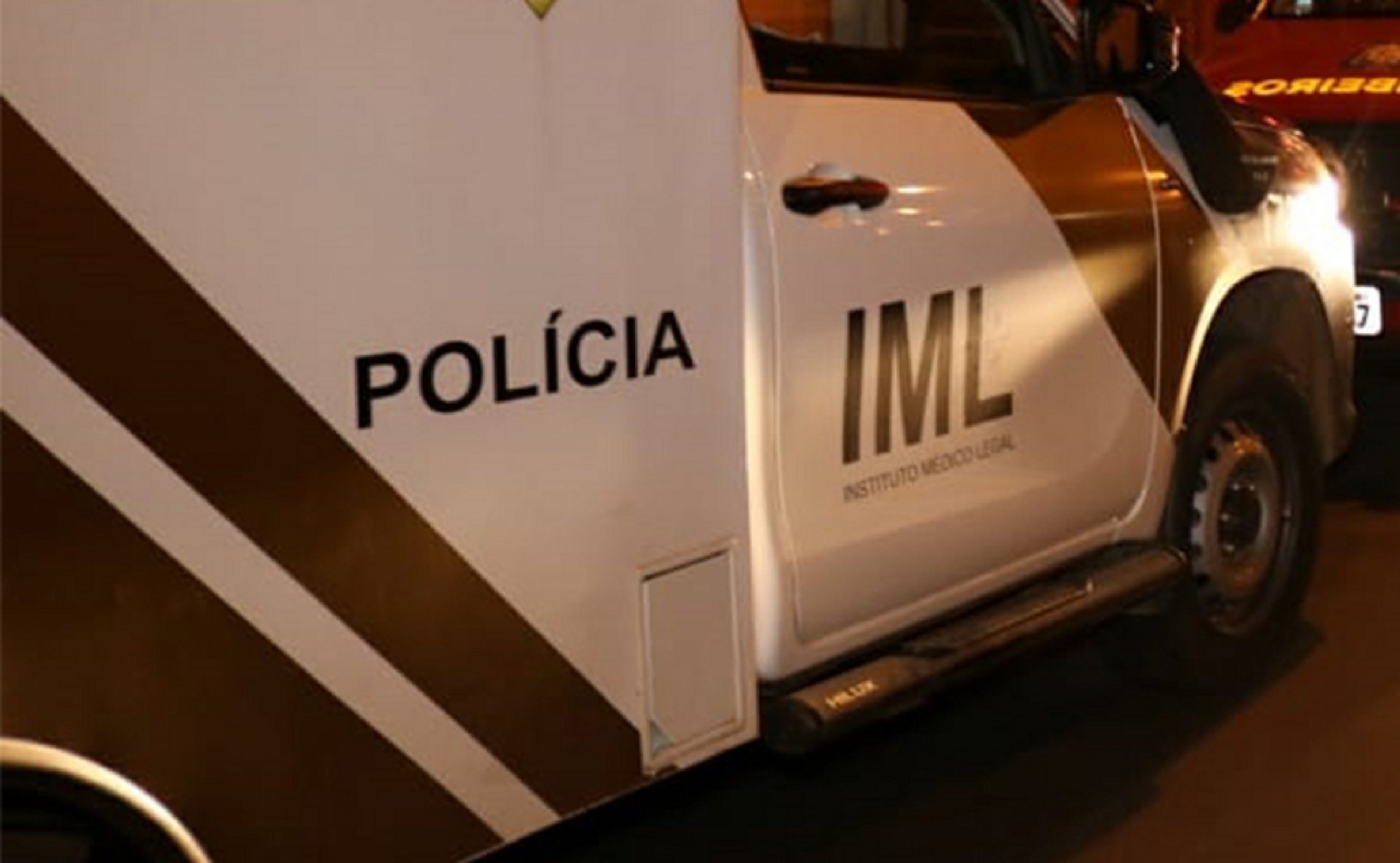 Homem é morto a tiros dentro de casa na frente dos filhos e da esposa em Guarapuava; os criminosos arrombaram o portão e invadiram a residência   