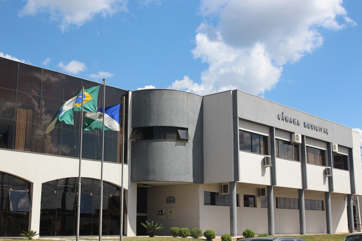 Operação Fórmula Mágica: MP cumpre mandados na Prefeitura e na Câmara de Vereadores   