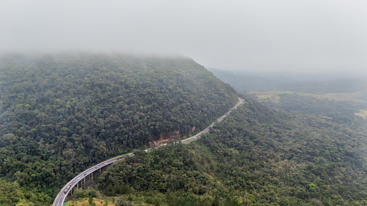 FIM DO PARE E SIGA: EPR Iguaçu conclui obras de estabilização que demandavam interdições na Serra da Esperança  