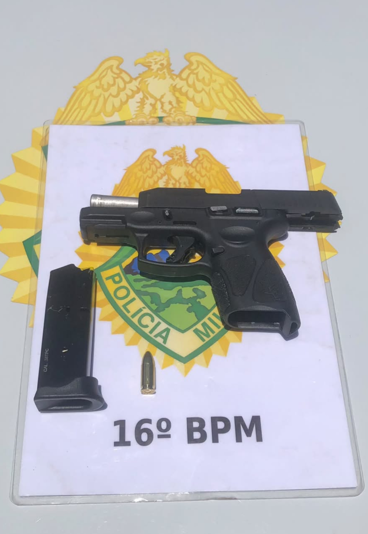 Homem é preso com arma de fogo durante abordagem no Alto Cascavel, em Guarapuava  