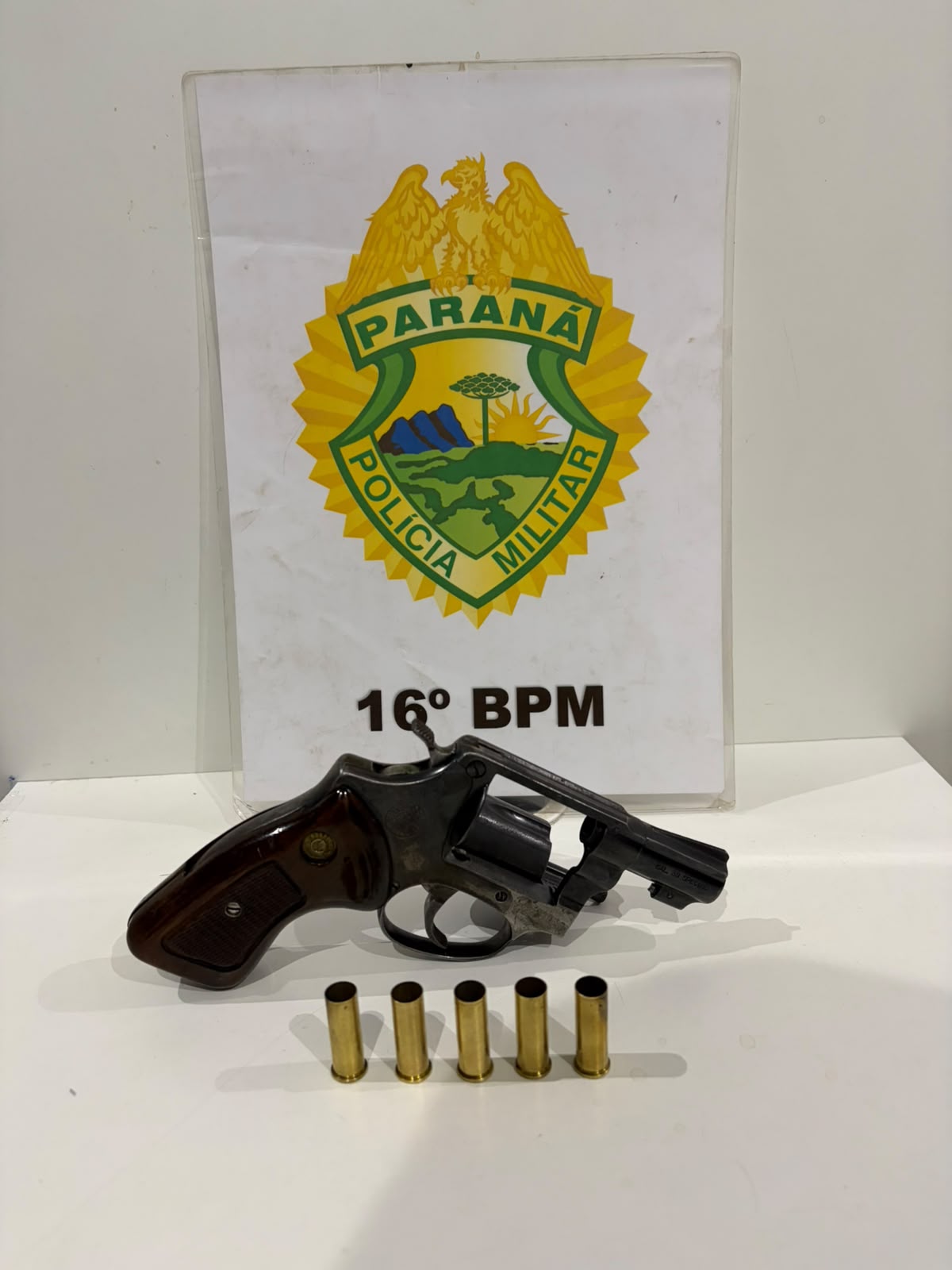 16ºBPM realiza prisão e apreensão de arma de fogo após confronto armado no centro de Guarapuava  